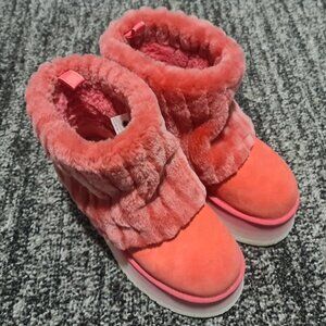 UGG Women's Classic Mini Sherpa Corduroy, Coral, US Size 9